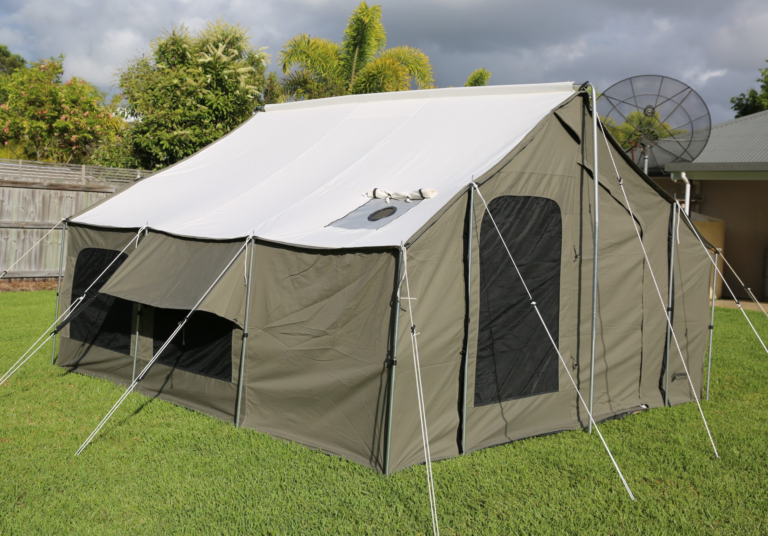 Lodge store cabin tent